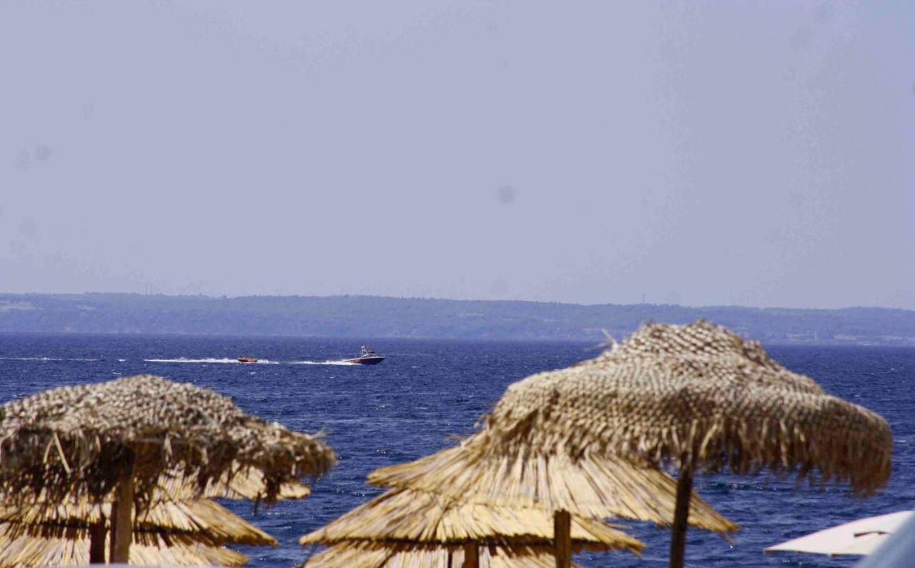 Little Hause Hotel Psakoudia Exterior photo